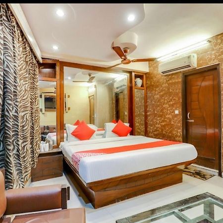 Hotel Roma Deluxe - New Delhi Railway Station 외부 사진