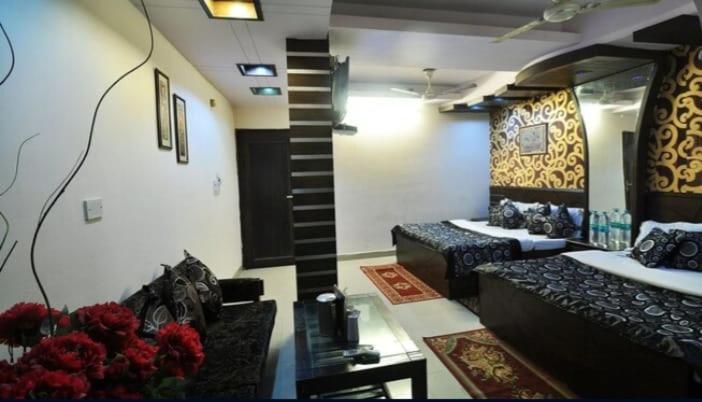 Hotel Roma Deluxe - New Delhi Railway Station 외부 사진