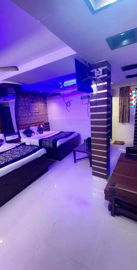 Hotel Roma Deluxe - New Delhi Railway Station 외부 사진