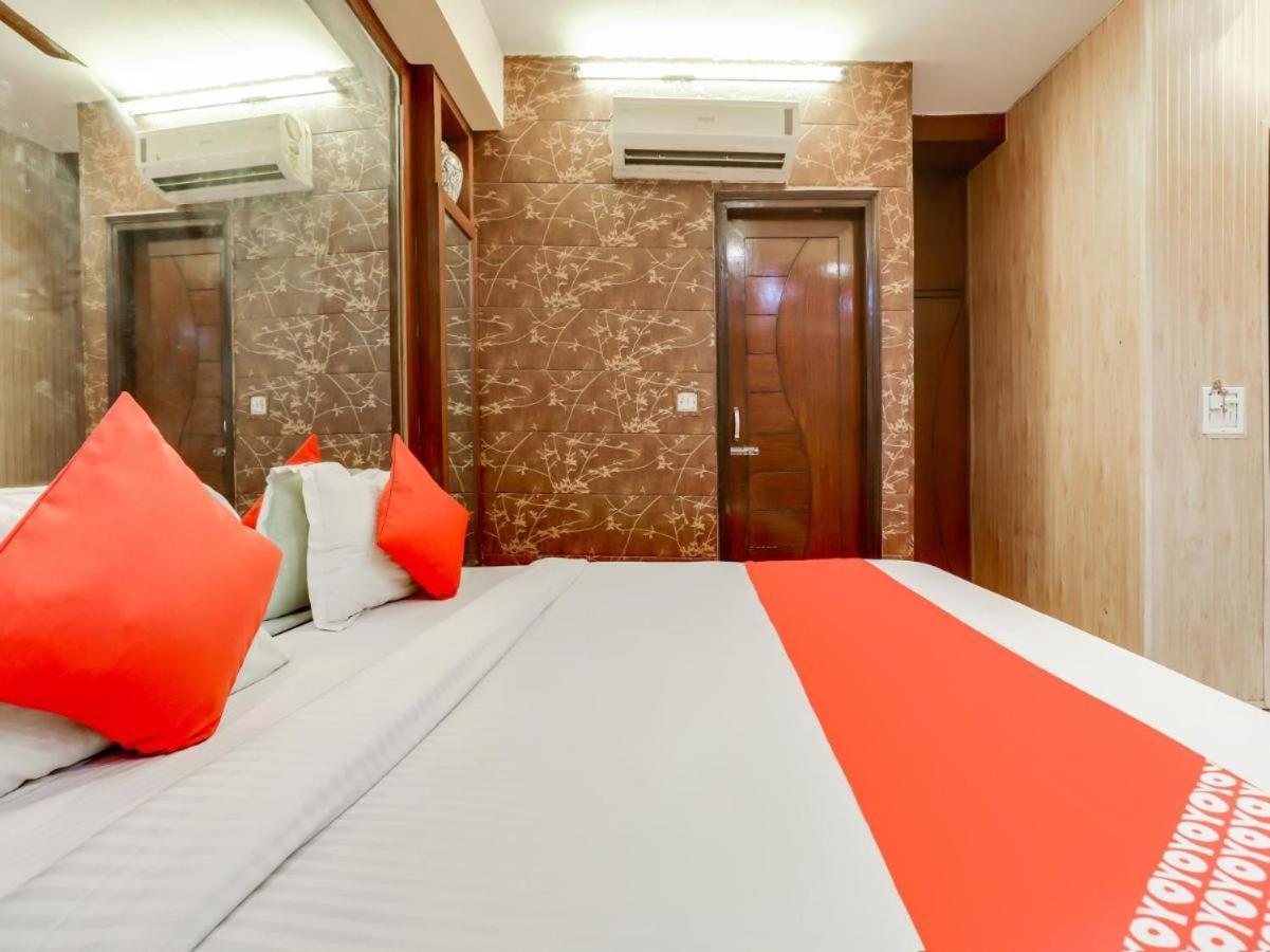 Hotel Roma Deluxe - New Delhi Railway Station 외부 사진