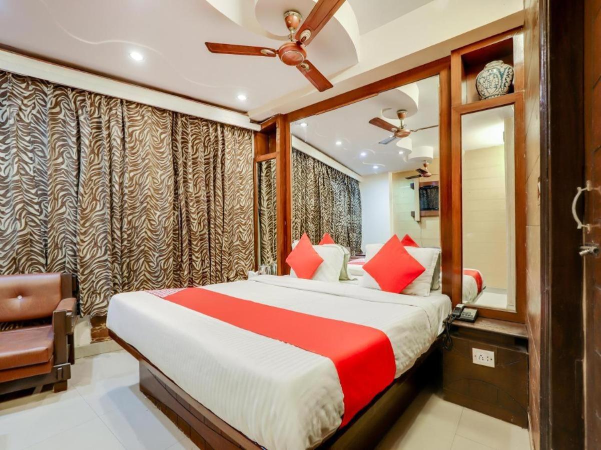 Hotel Roma Deluxe - New Delhi Railway Station 외부 사진