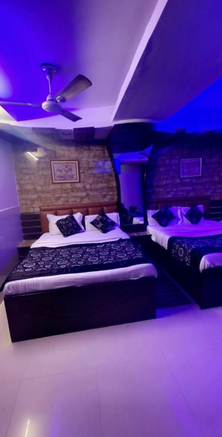 Hotel Roma Deluxe - New Delhi Railway Station 외부 사진