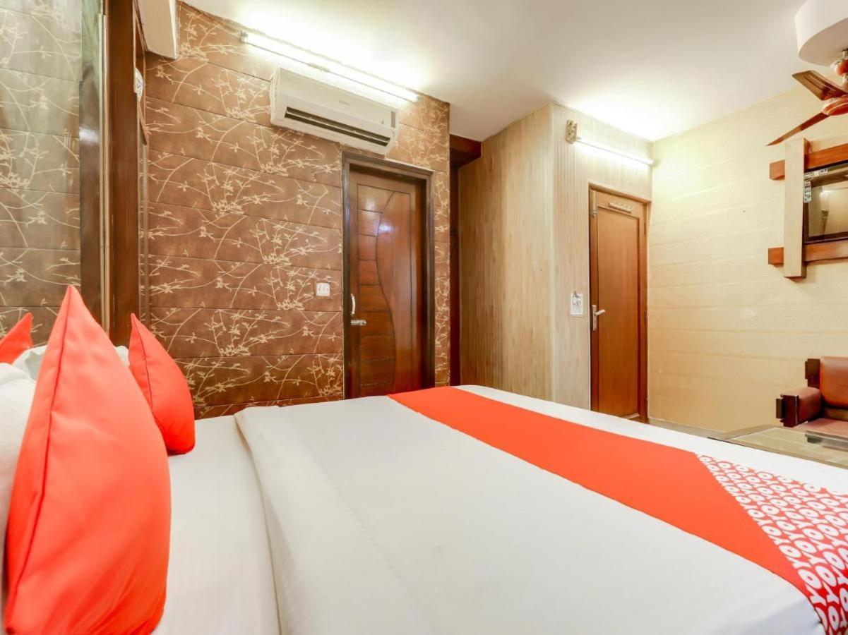 Hotel Roma Deluxe - New Delhi Railway Station 외부 사진