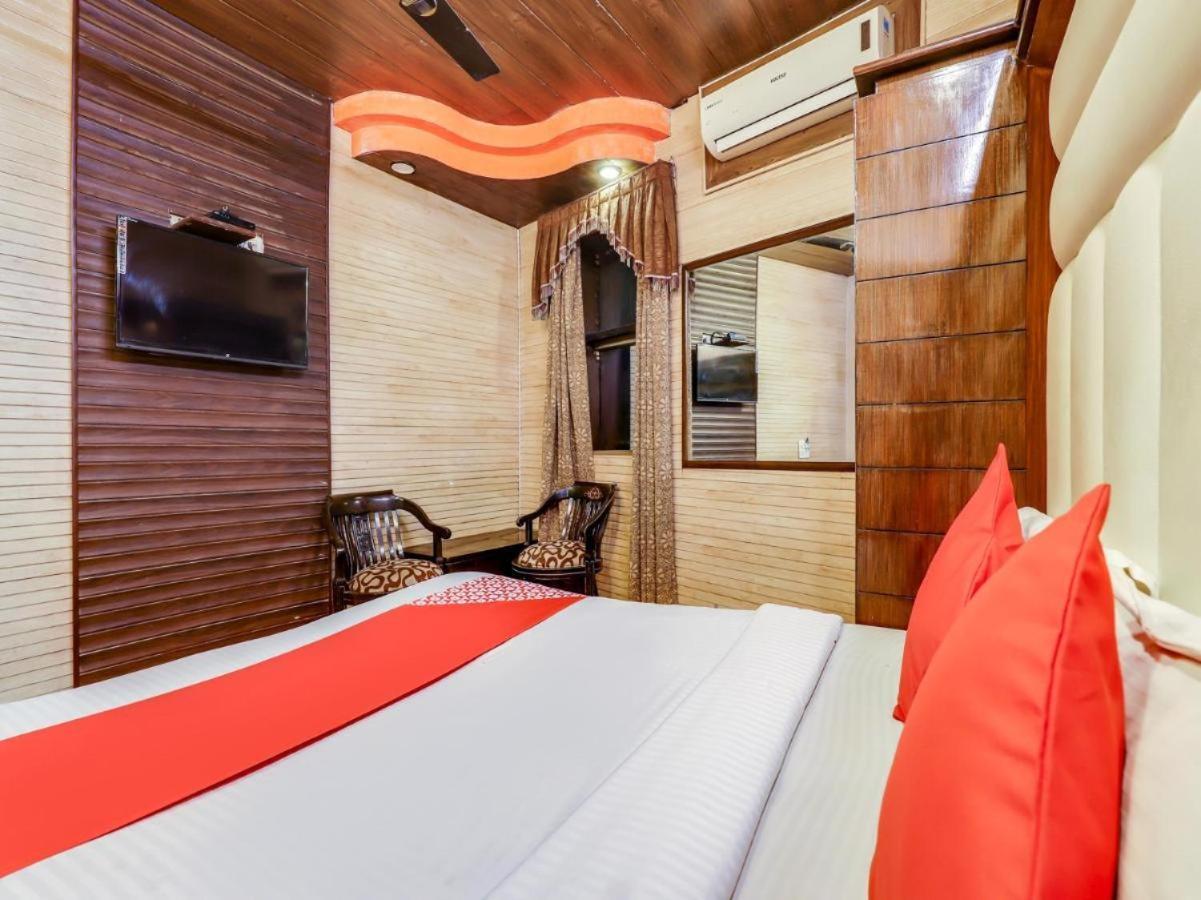 Hotel Roma Deluxe - New Delhi Railway Station 외부 사진