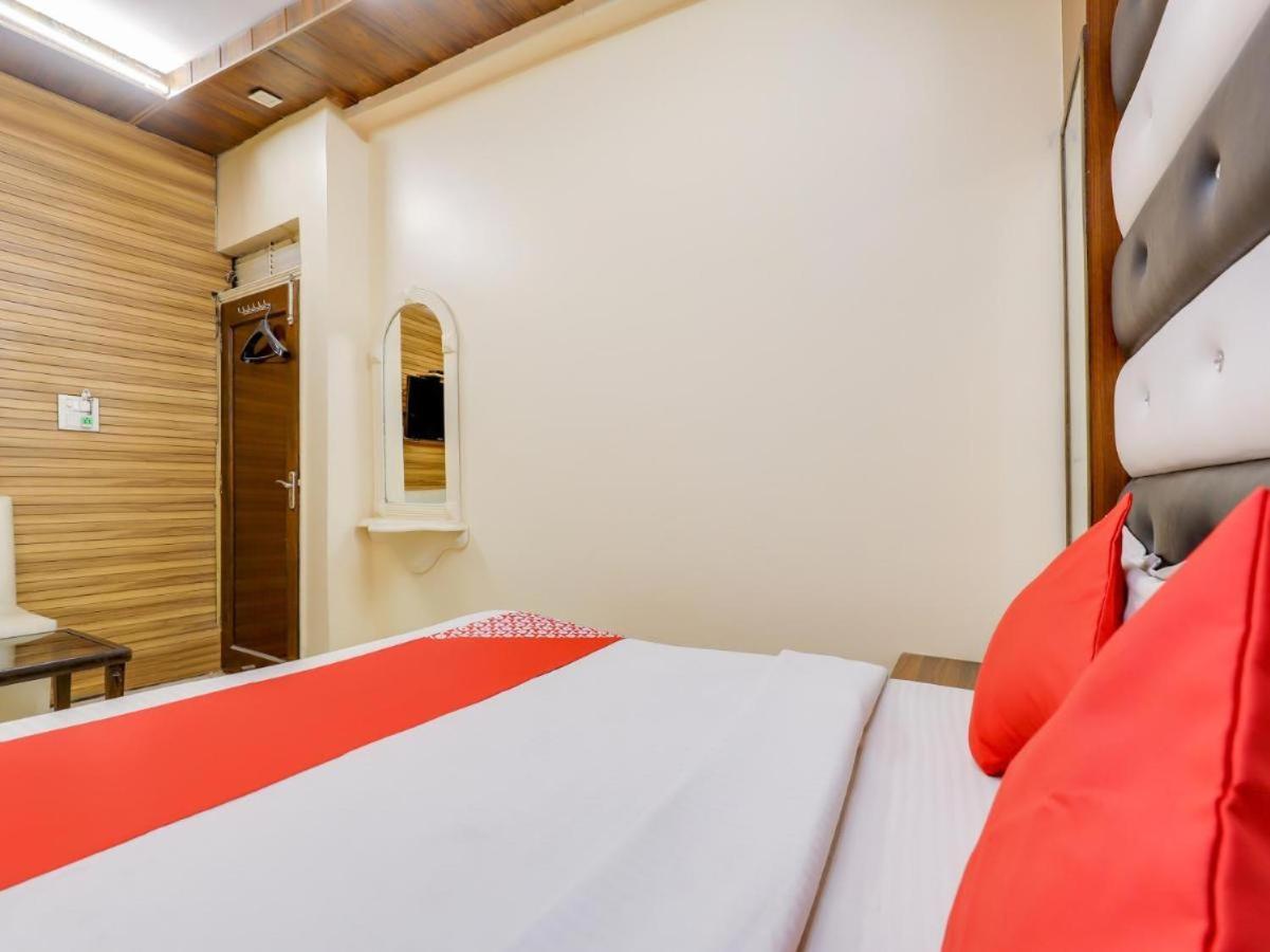 Hotel Roma Deluxe - New Delhi Railway Station 외부 사진